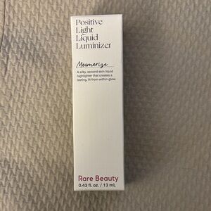 Rare Beauty Positive Light Luminizer - Memerize